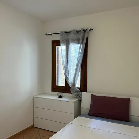 דירה La Casa Di Leo E Lucy אולביה
