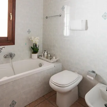 La Casa Di Leo E Lucy 公寓